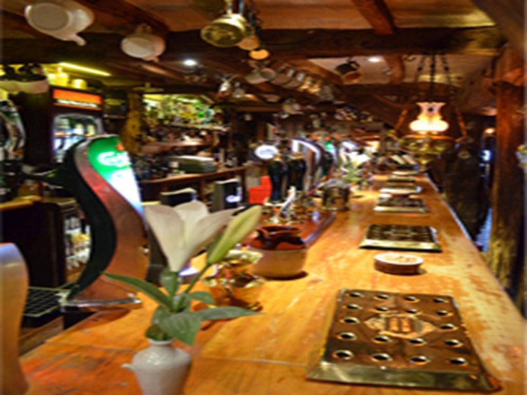 The King William IV Bed & Breakfast Royston Bagian luar foto
